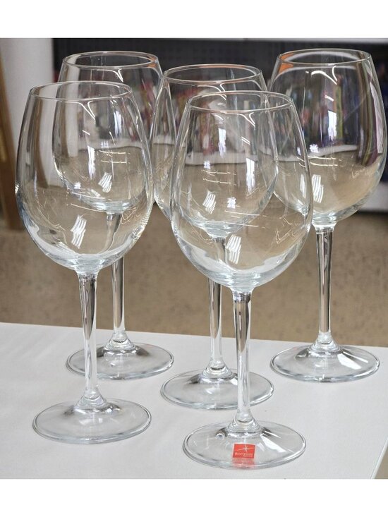 Bormioli Rocco Other - Bormioli Rocco Italian Wine Glasses Set of 5 Clear Elegant Design